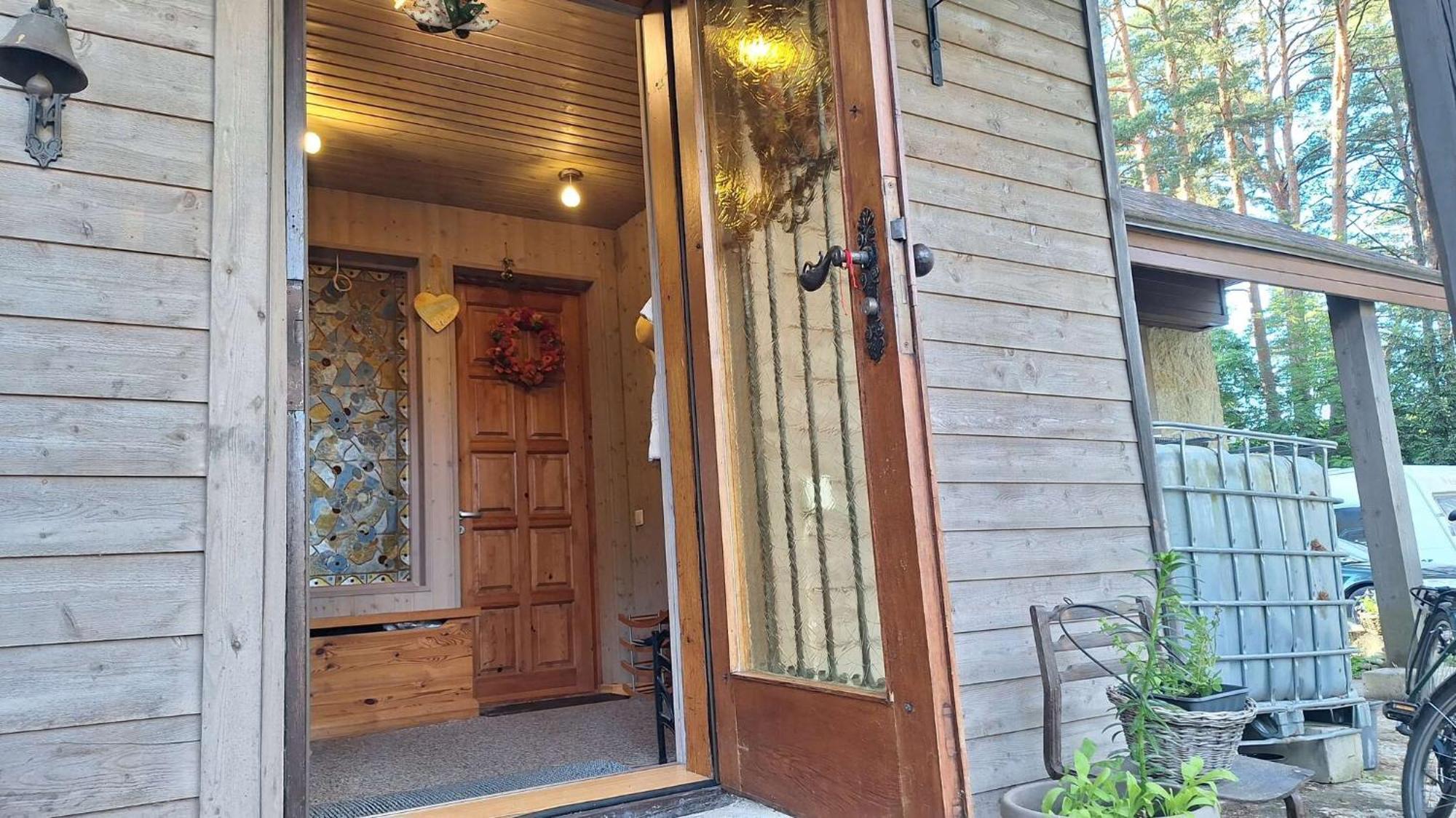 Vabaduse Guesthouse Narva-Jõesuu Екстериор снимка